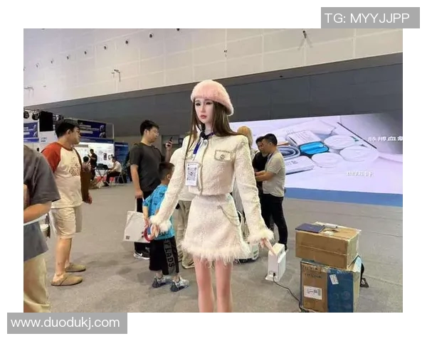 大波妹真人拍展现青春活力与魅力的完美结合让你大开眼界