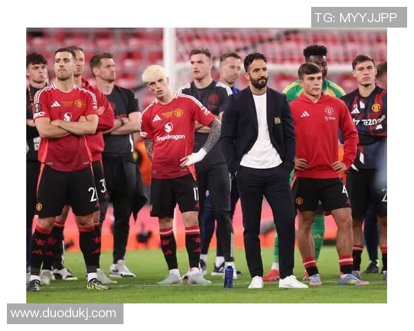 曼联足总杯夺冠成重建障碍阿莫林面临资金困境难以推进